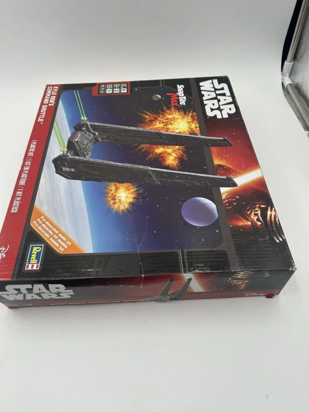 Star Wars Kylo Ren's Command Shuttle Revell Model [Snap Tite Max] Disney